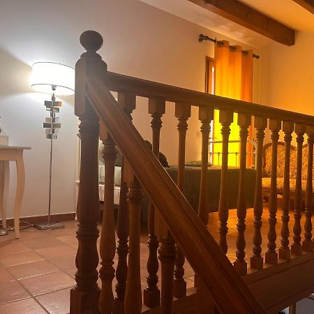 Le Mazet De Choubouloute Bed & Breakfast Сан-Жил Екстериор снимка